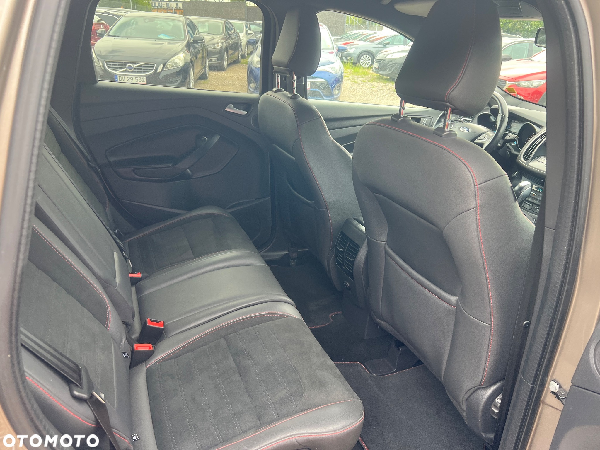Ford Kuga 2.0 TDCi 4x4 ST-Line - 10