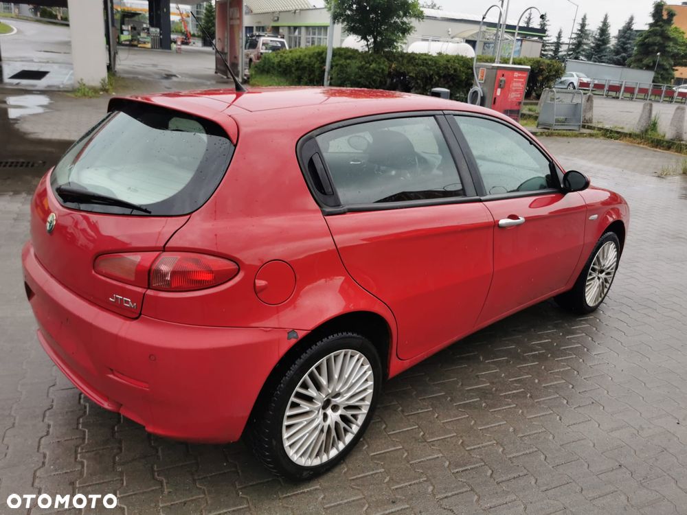 Alfa Romeo 147 1.9 JTDM 8V - 19