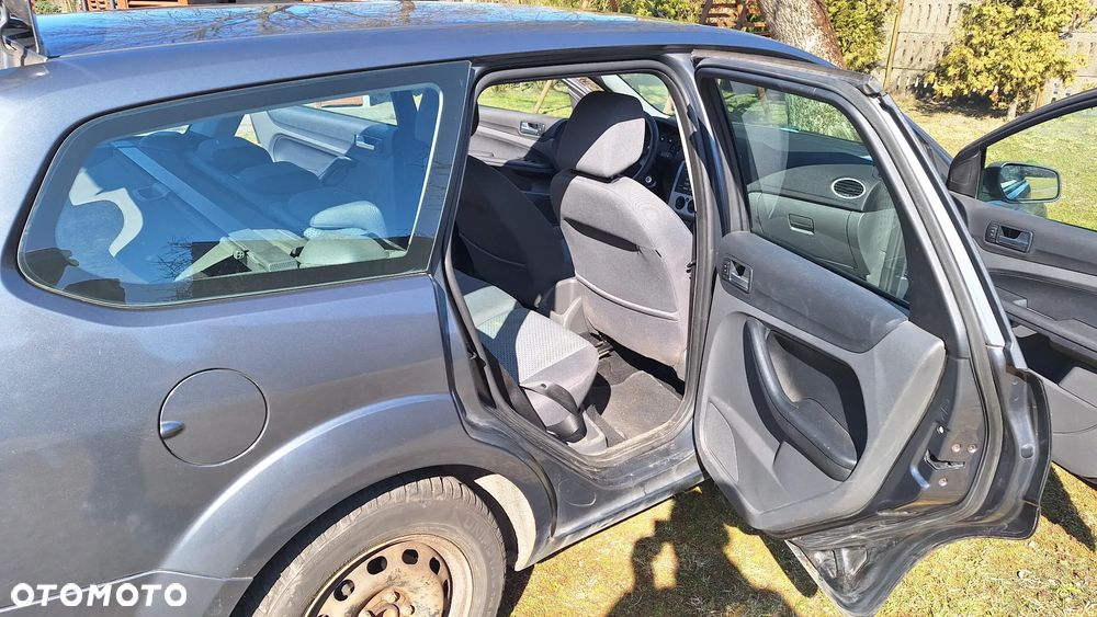 Ford Focus 1.6 Ti-VCT Ghia - 10