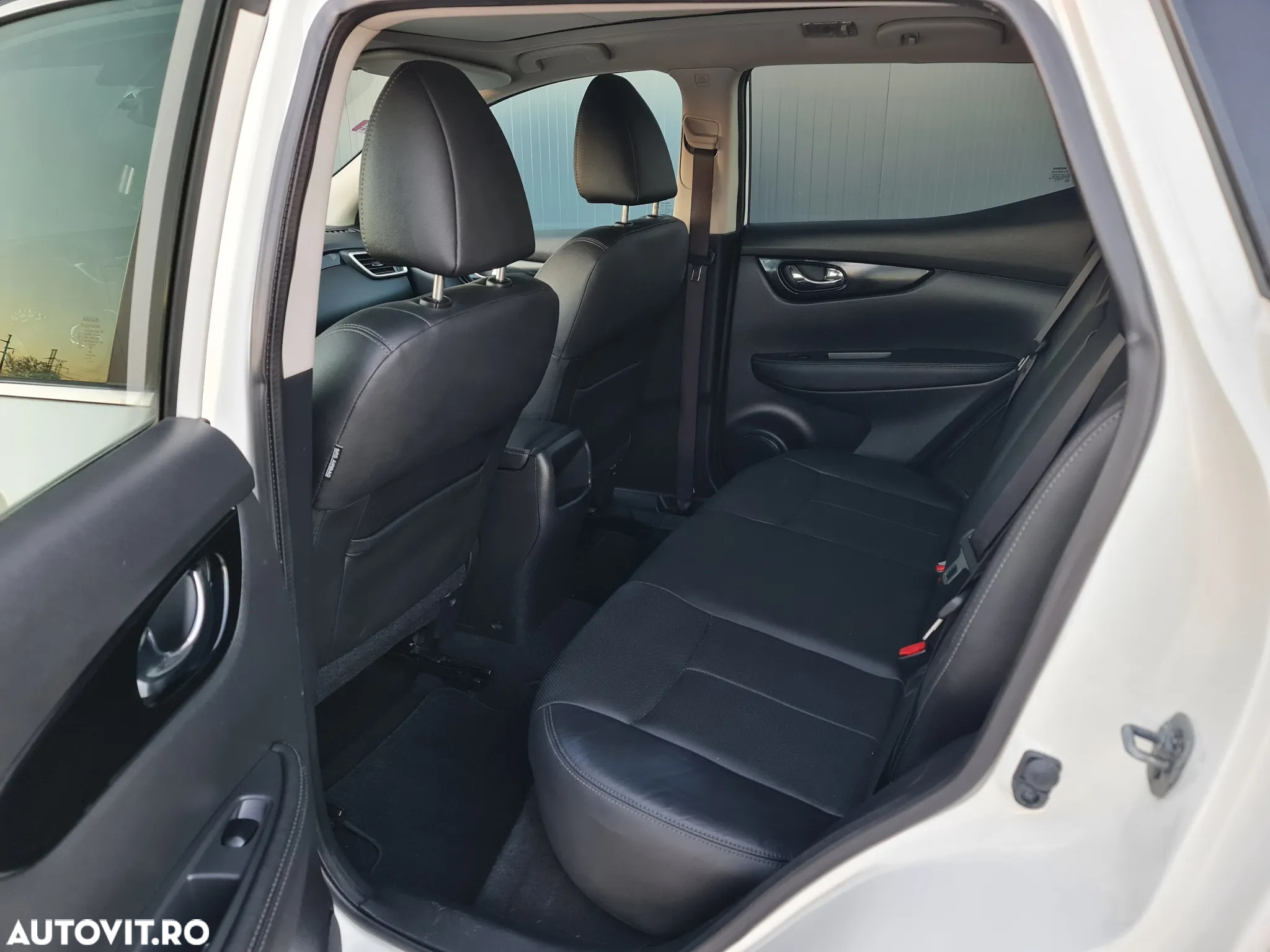 Nissan Qashqai 1.6 DCI 4 x 4 DPF Start/Stop tekna - 9