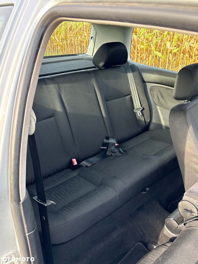 Volkswagen Golf - 18