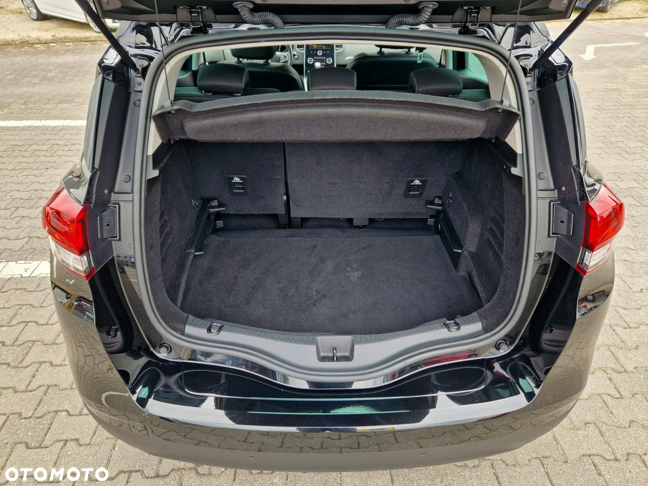 Renault Scenic - 24