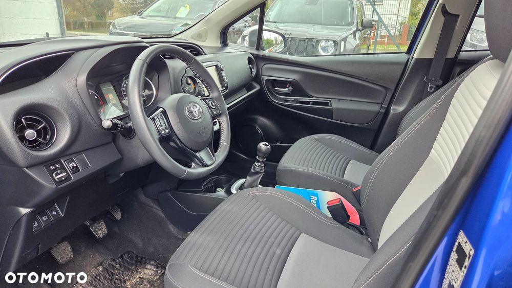 Toyota Yaris 1.5 Premium - 9