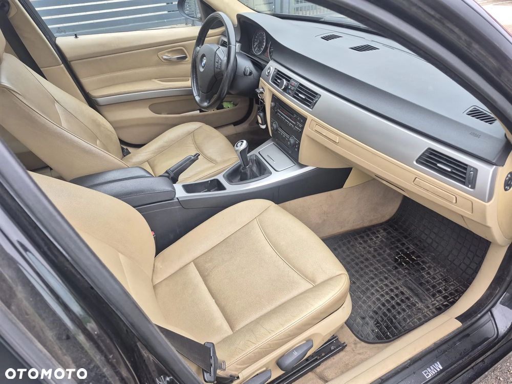 BMW Seria 3 318i - 6