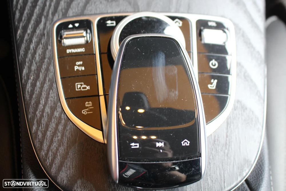 Mercedes-Benz E 300 de AMG Line - 6