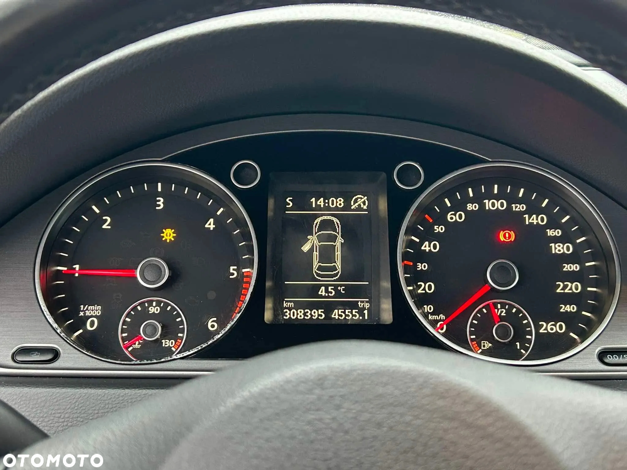 Volkswagen Passat - 13