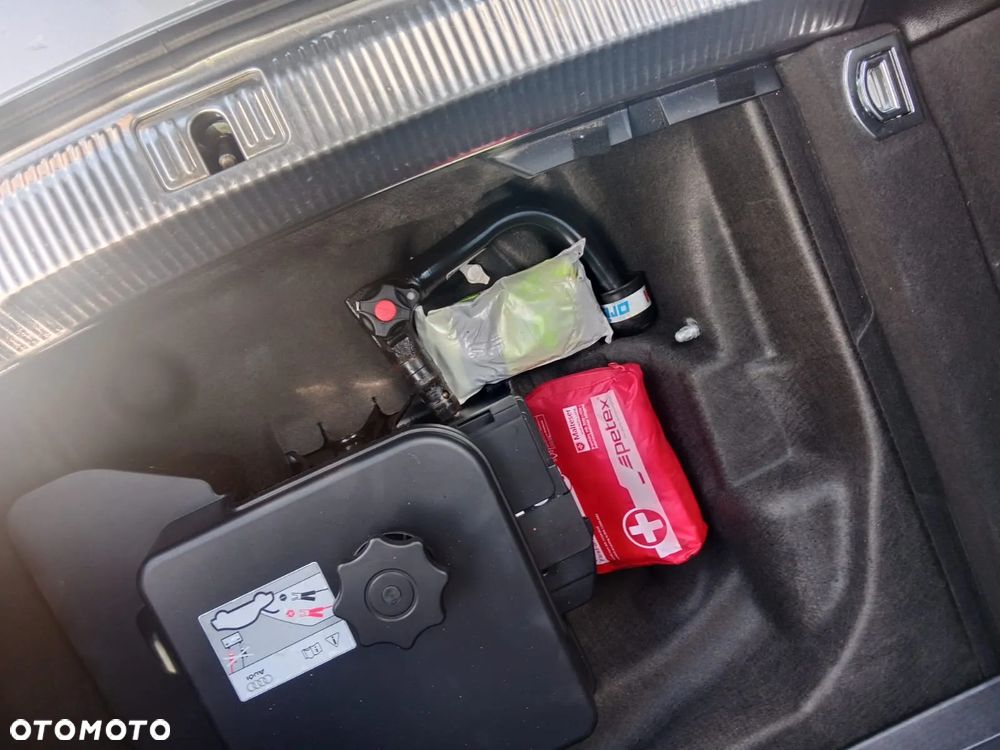 Audi A4 ver-avant-1-8-tfsi-ambiente - 18