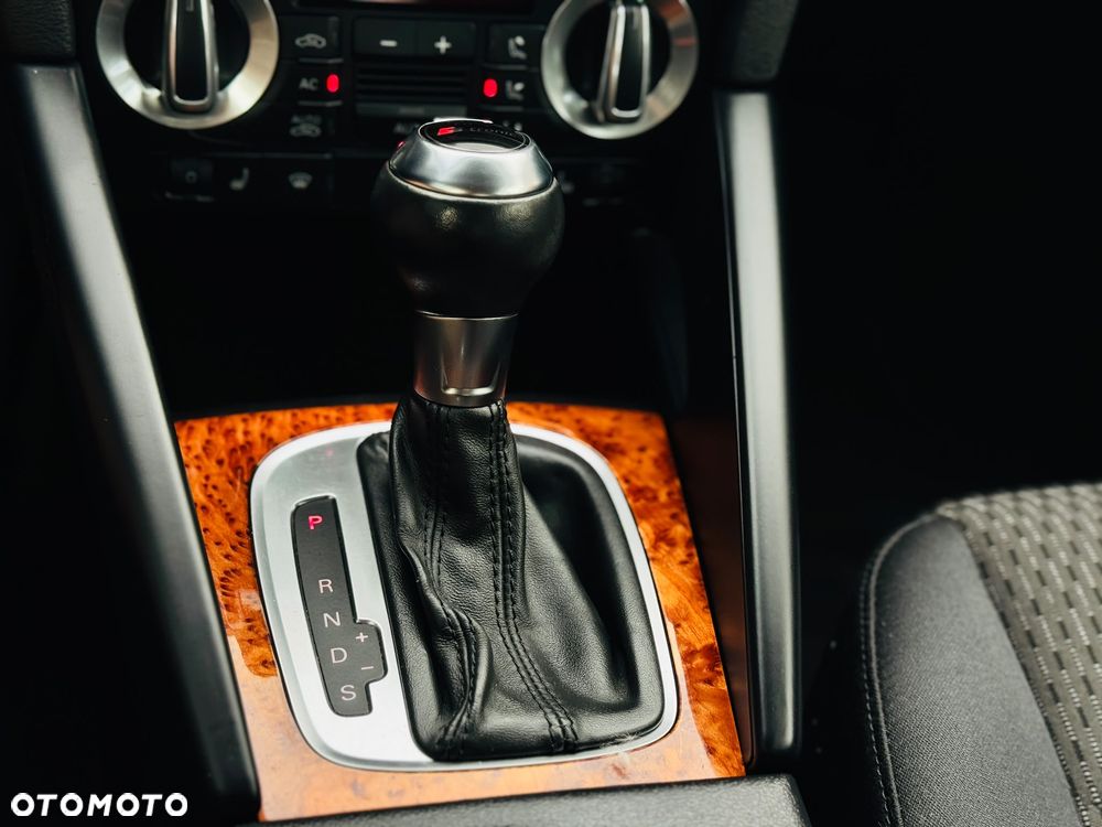 Audi A3 Sportback 1.4 TFSI S tronic Ambiente - 5