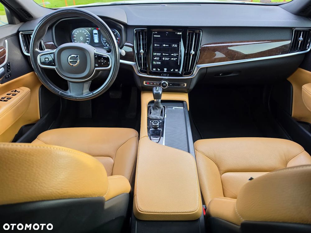 Volvo S90 D4 SCR Momentum Pro - 21