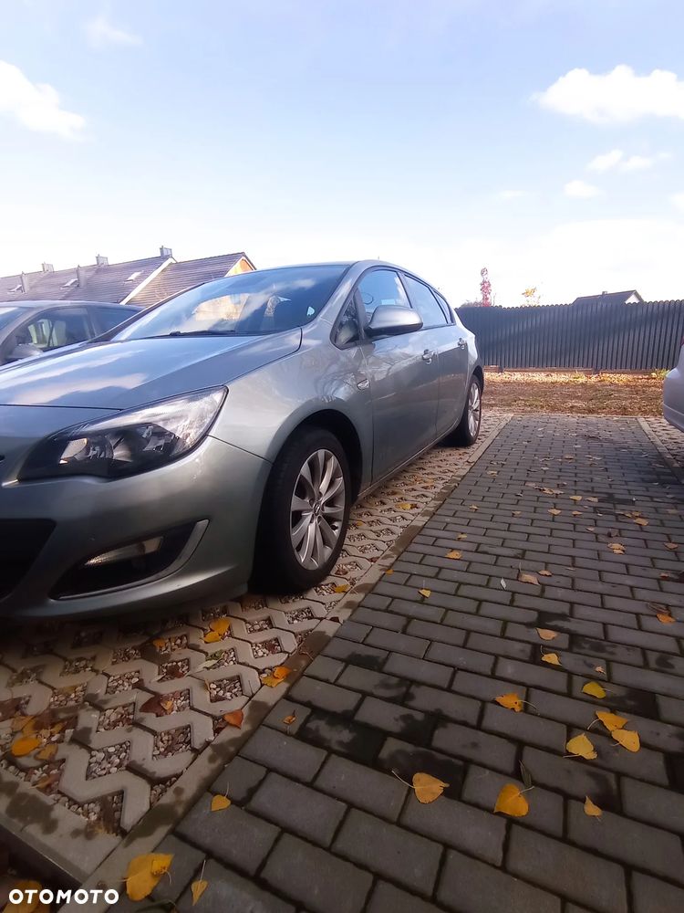 Opel Astra - 2