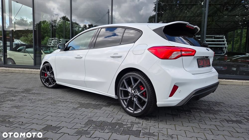 Ford Focus - 35