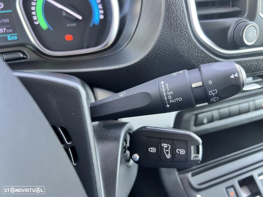 Peugeot e-Traveller L2 (75kWh) Allure - 41