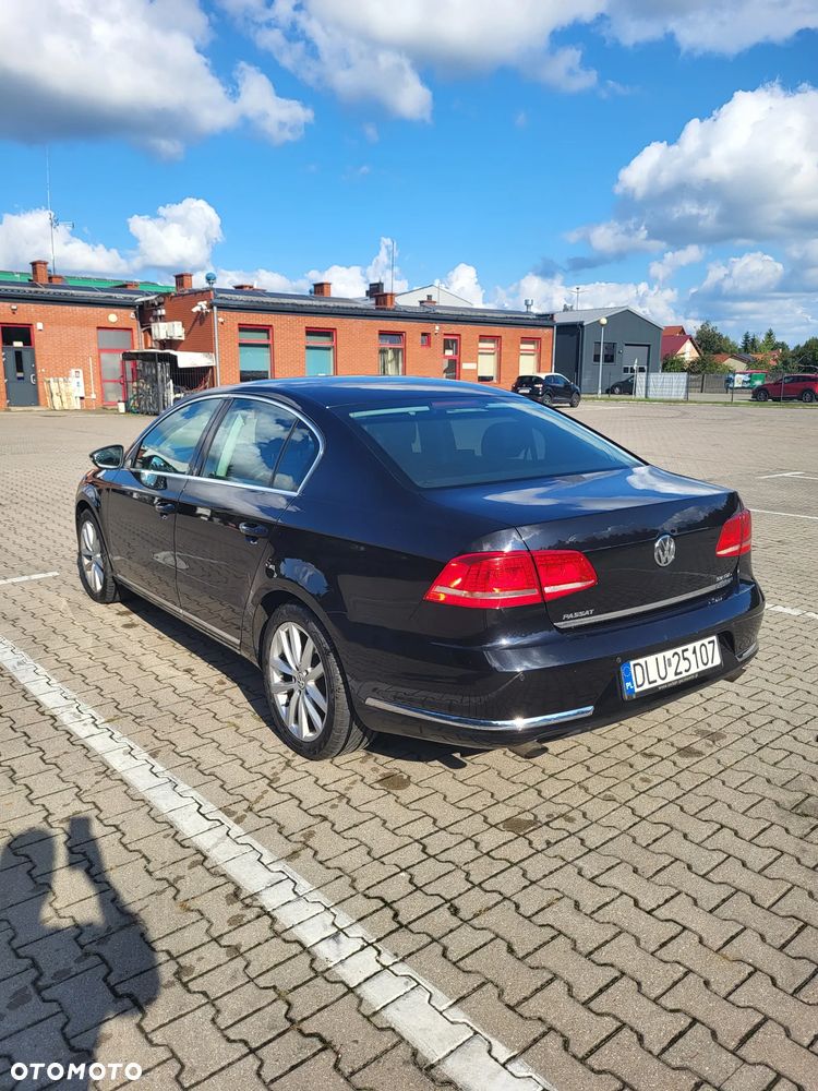 Volkswagen Passat 2.0 TDI 4Mot Highline DSG - 4