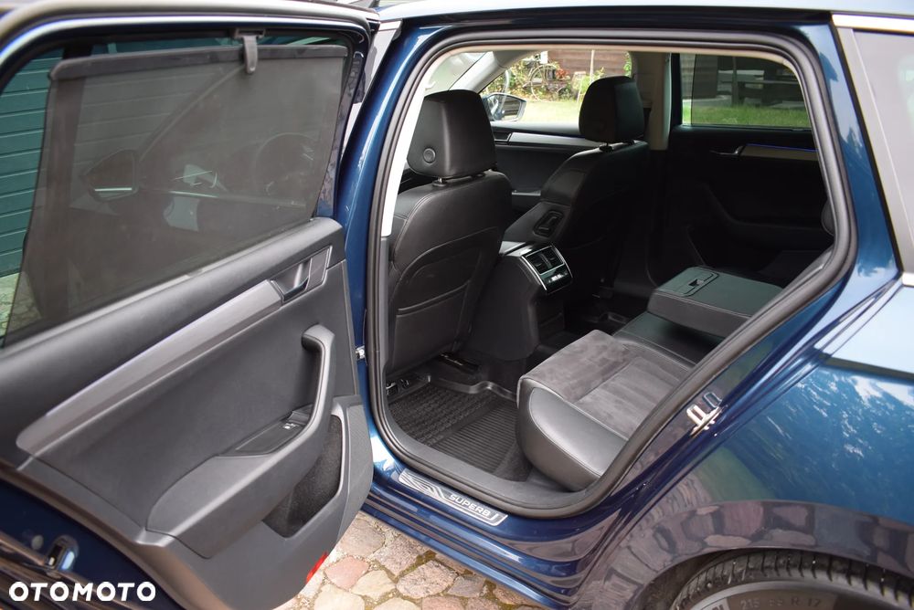 Skoda Superb 2.0 TDI 4x4 DSG Premium Edition - 26