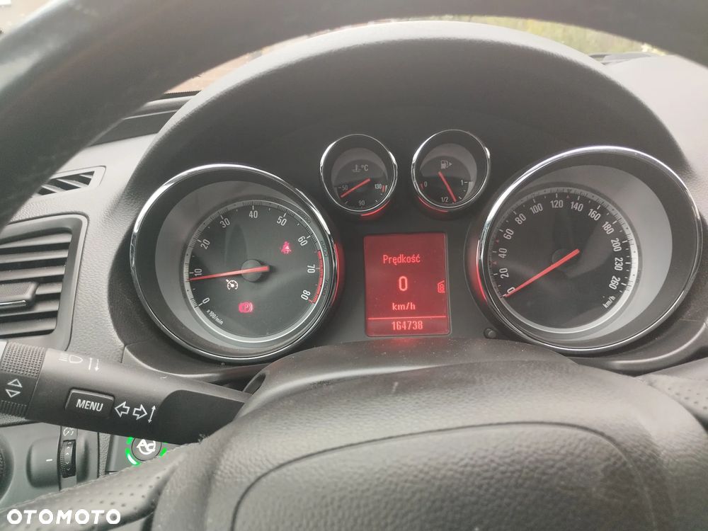 Opel Insignia - 11