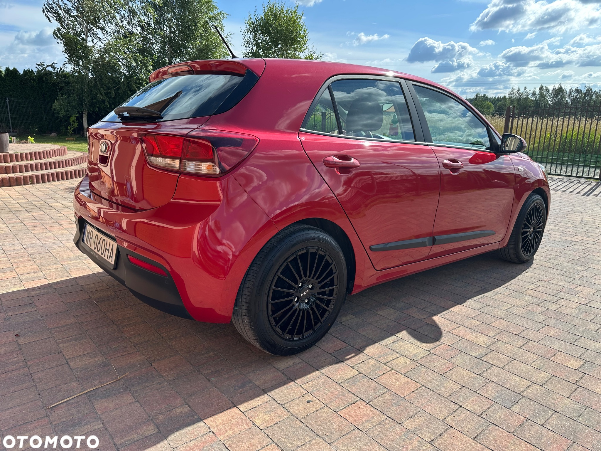 Kia Rio 1.2 L - 3