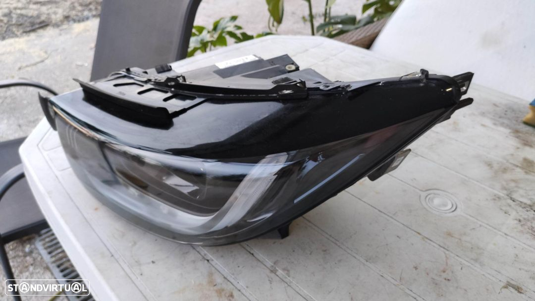 farol esquerdo full Led Adaptativ BMW i3 - 4
