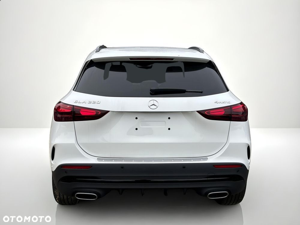 Mercedes-Benz GLA 220 mHEV 4-Matic AMG Line 8G-DCT - 7