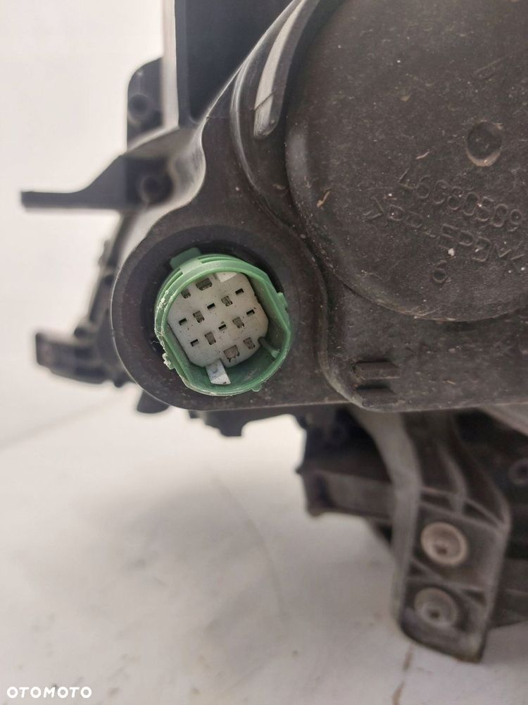 lancia delta iii 3 reflektor lampa prawa przód xenon europa - 6