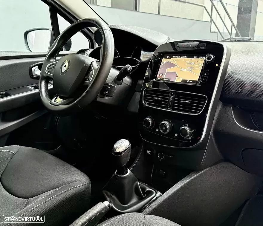 Renault Clio Sport Tourer 1.5 dCi Limited — fotografia 21