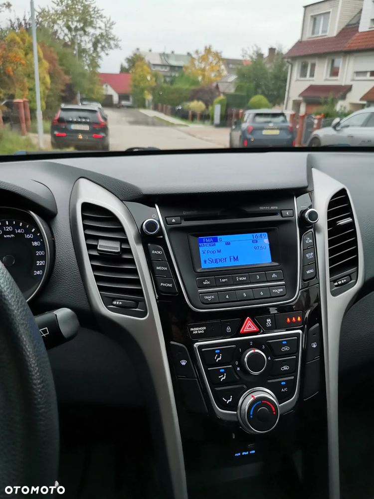 Hyundai i30 1.6 Classic + - 13