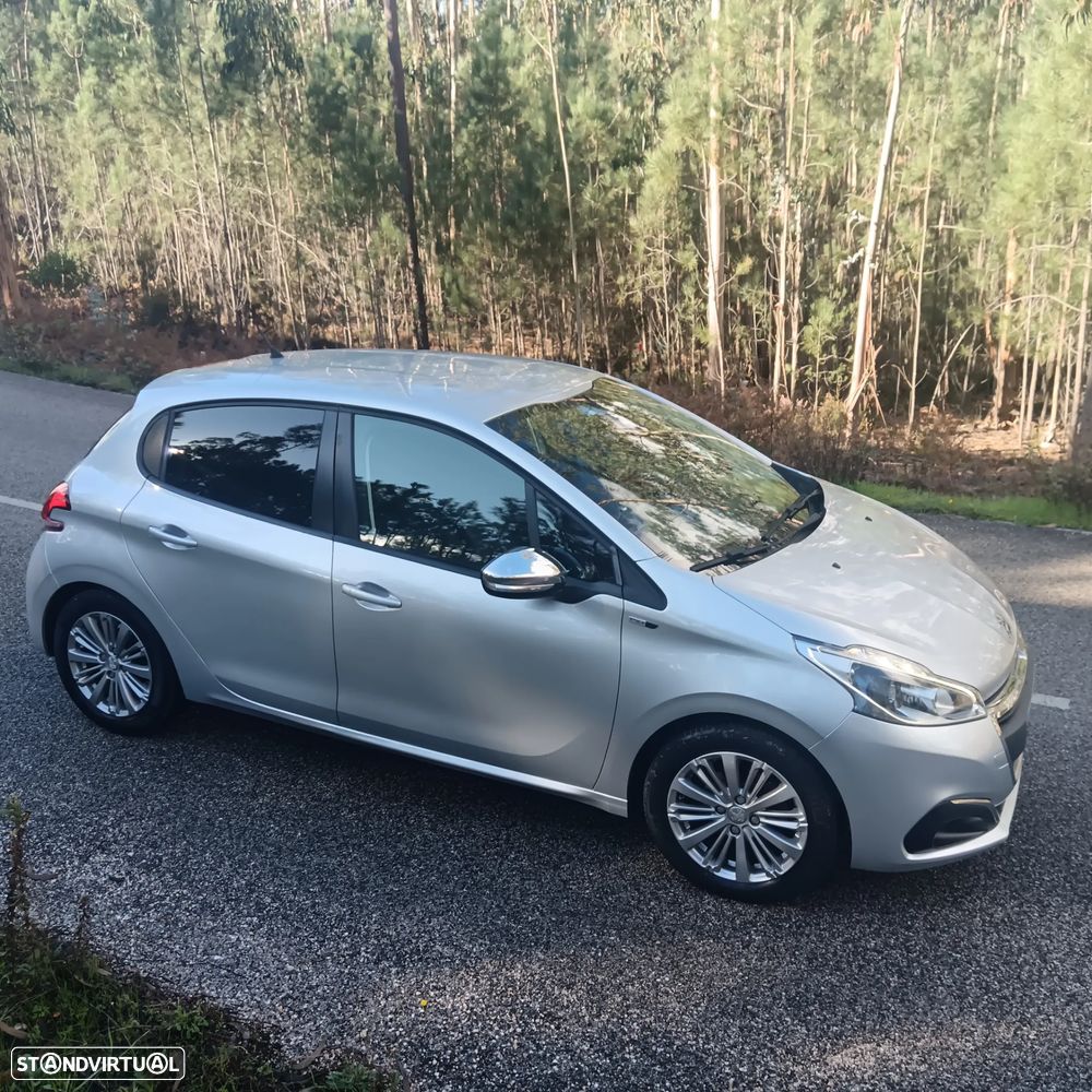 Peugeot 208 1.2 PureTech Style - 6