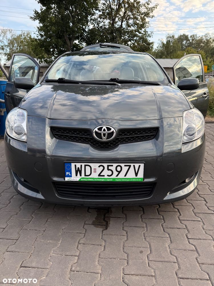 Toyota Auris 2.0 D-4D Premium - 2