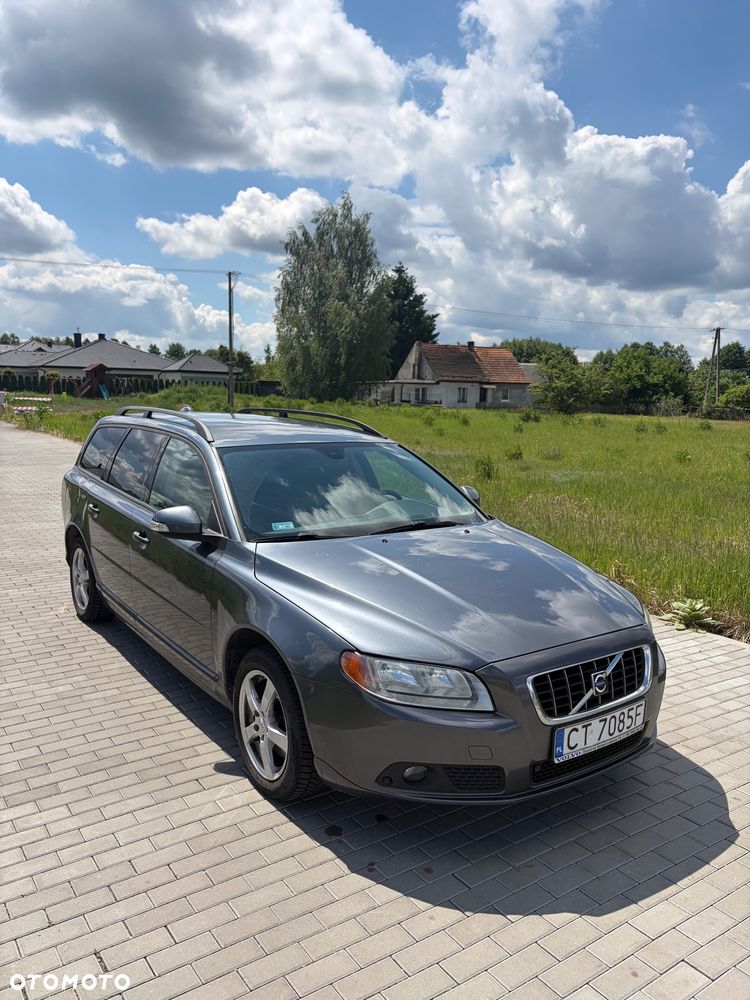 Volvo V70 2.0 Momentum - 1