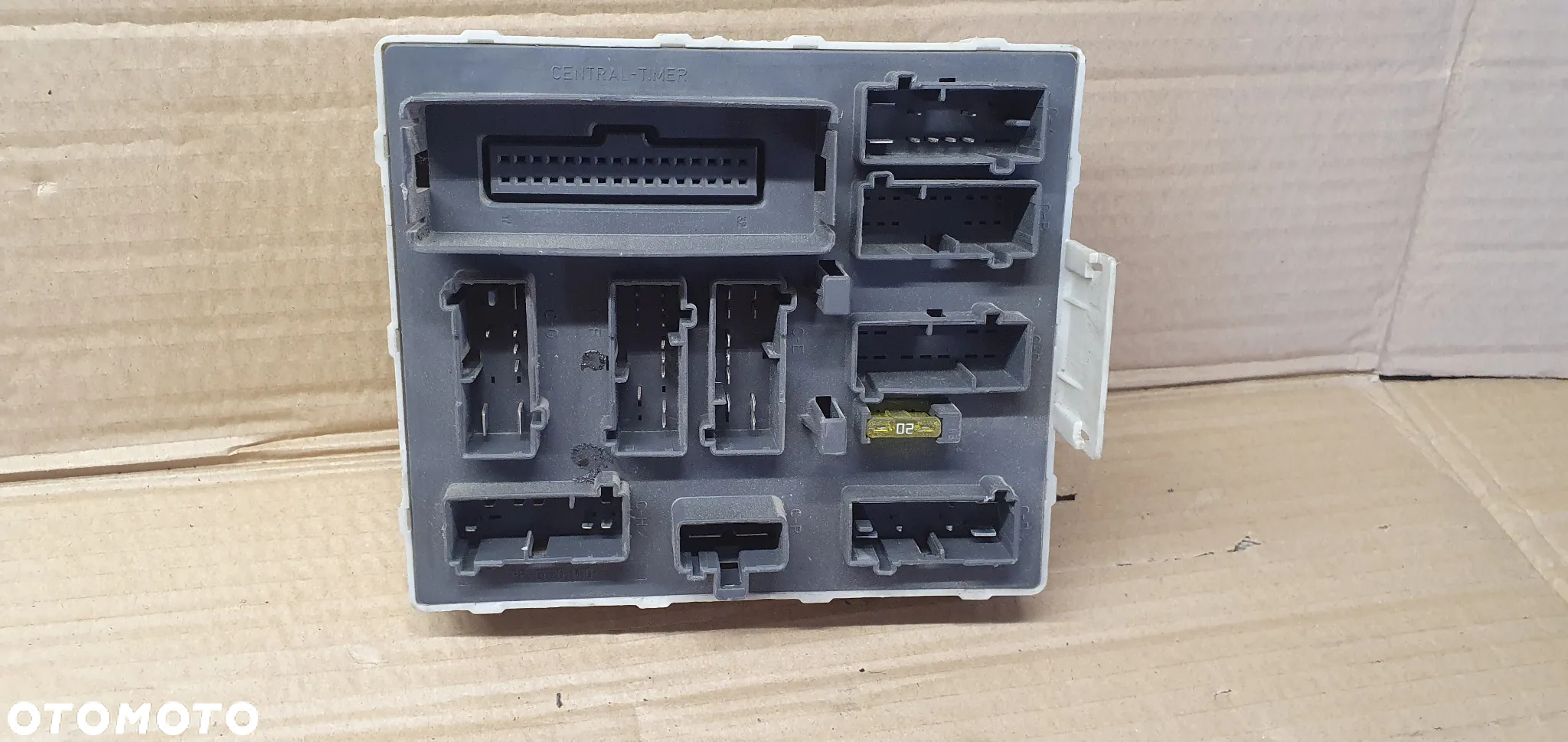 Moduł BSI skrzynka bezpieczników Ford Transit Connect 518774104 - 3
