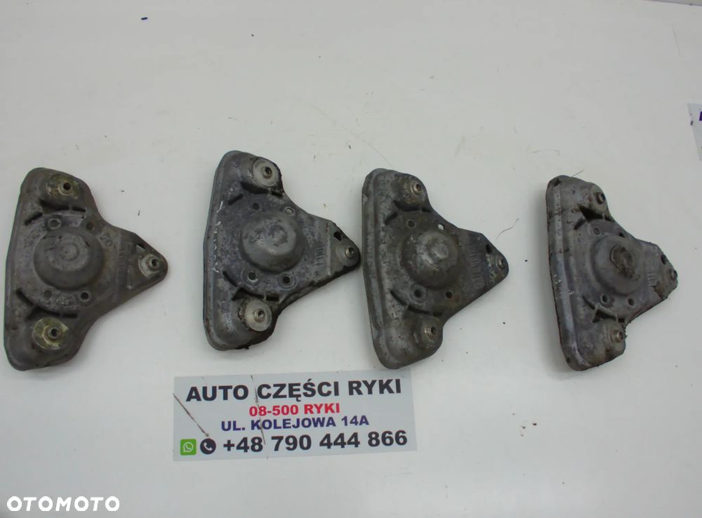 Audi A4 B5 Mocowanie Amortyzatora Górne Uchwyt - 1