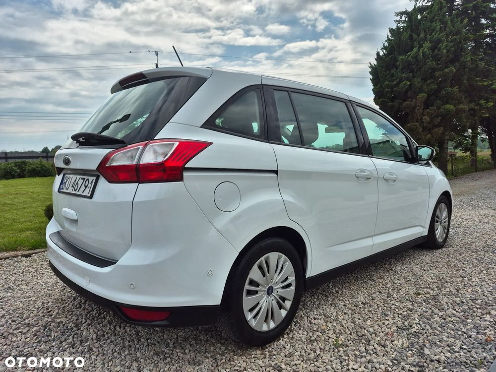 Ford Grand C-MAX - 16