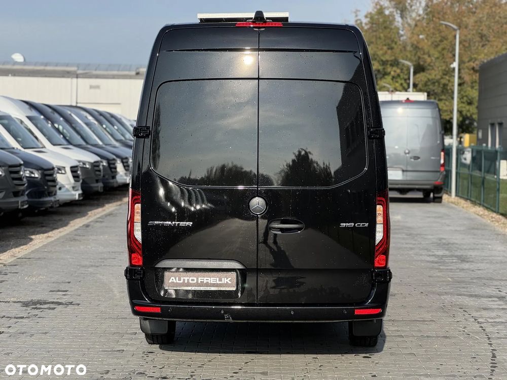 Mercedes-Benz Sprinter - 7