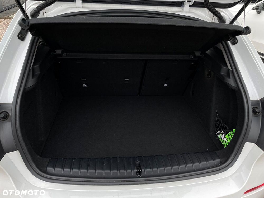 BMW Seria 1 118i - 22