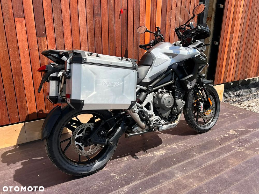 Triumph Tiger - 32