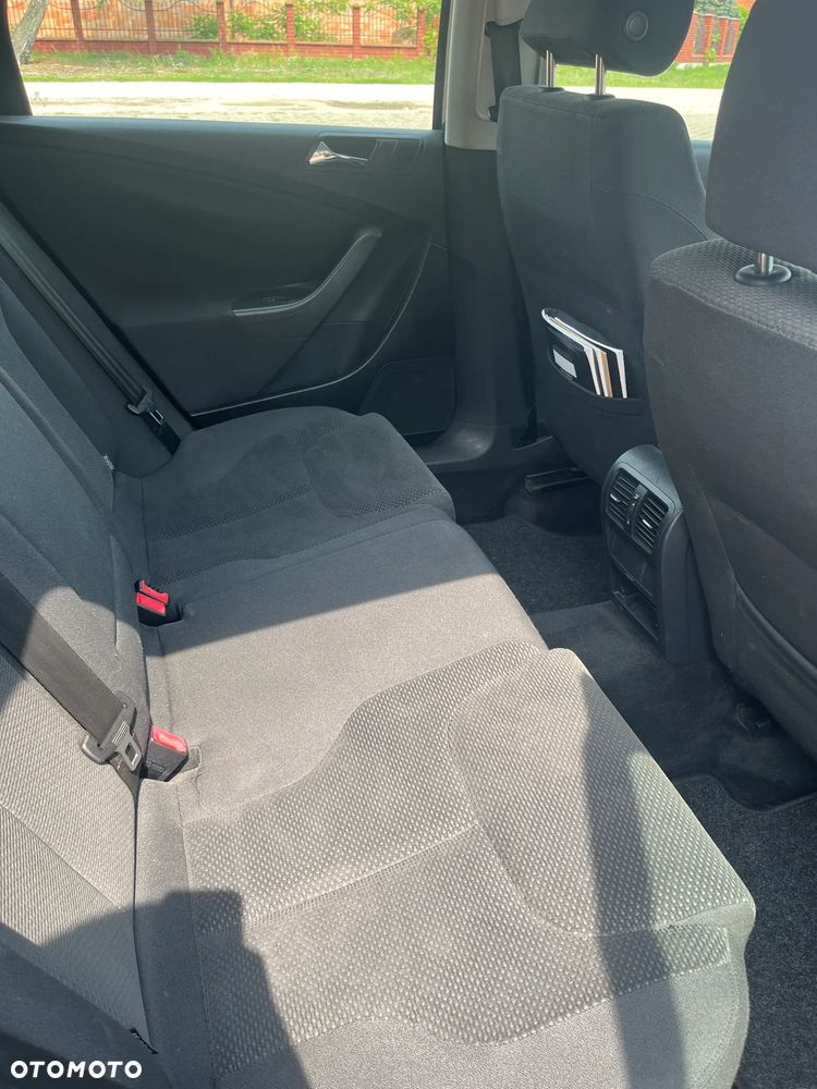 Volkswagen Passat 1.9 TDI Comfortline - 18