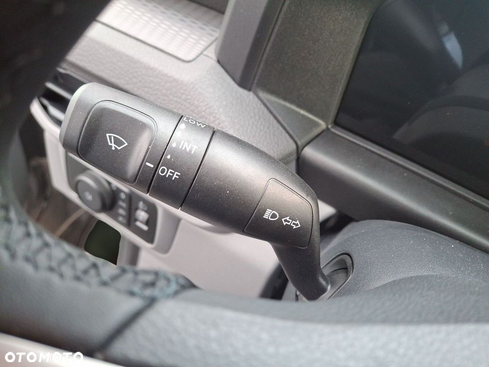 Volkswagen Transporter Furgon Plus - 29