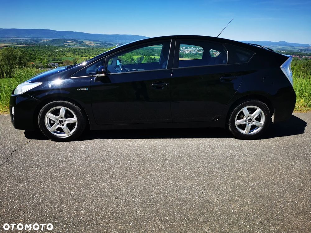 Toyota Prius - 3