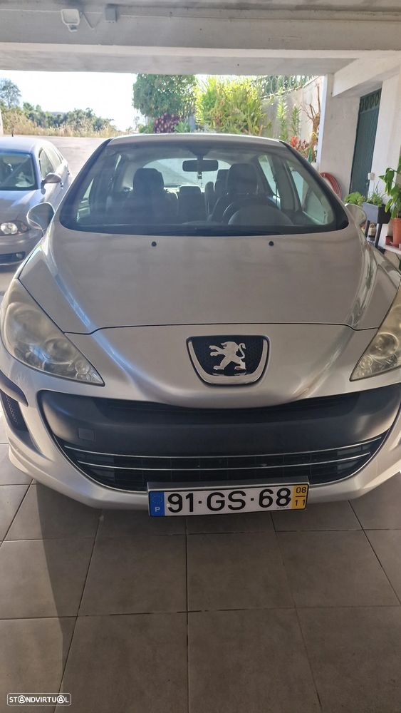 Peugeot 308 1.4 16V Executive - 2