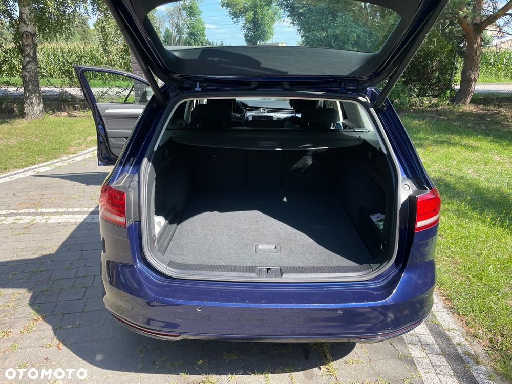 Volkswagen Passat - 8
