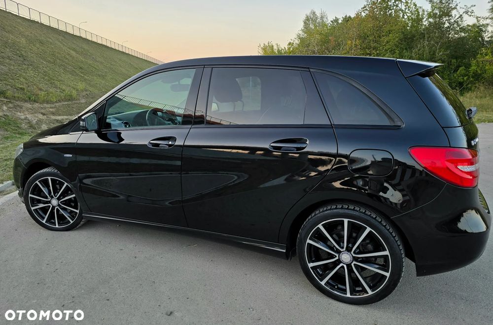 Mercedes-Benz Klasa B 200 BlueEFFICIENCY Edition 1 - 16