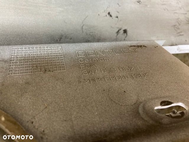 Listwy progowe Bentley Supersports - 4