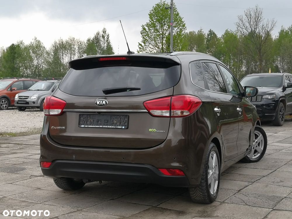 Kia Carens 1.7 CRDi 136 Dream Team Edition - 12