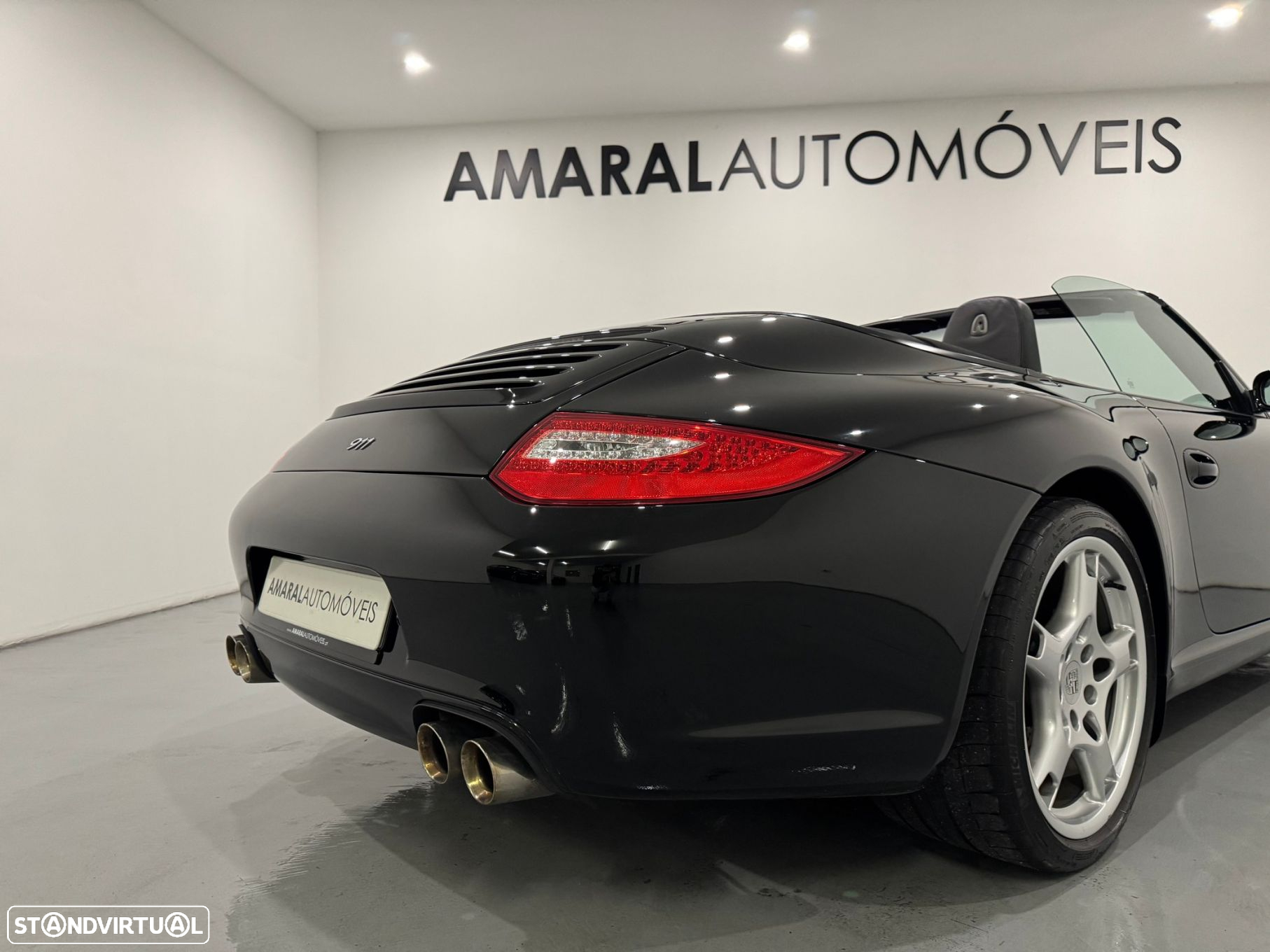 Porsche 911 Série F - 24
