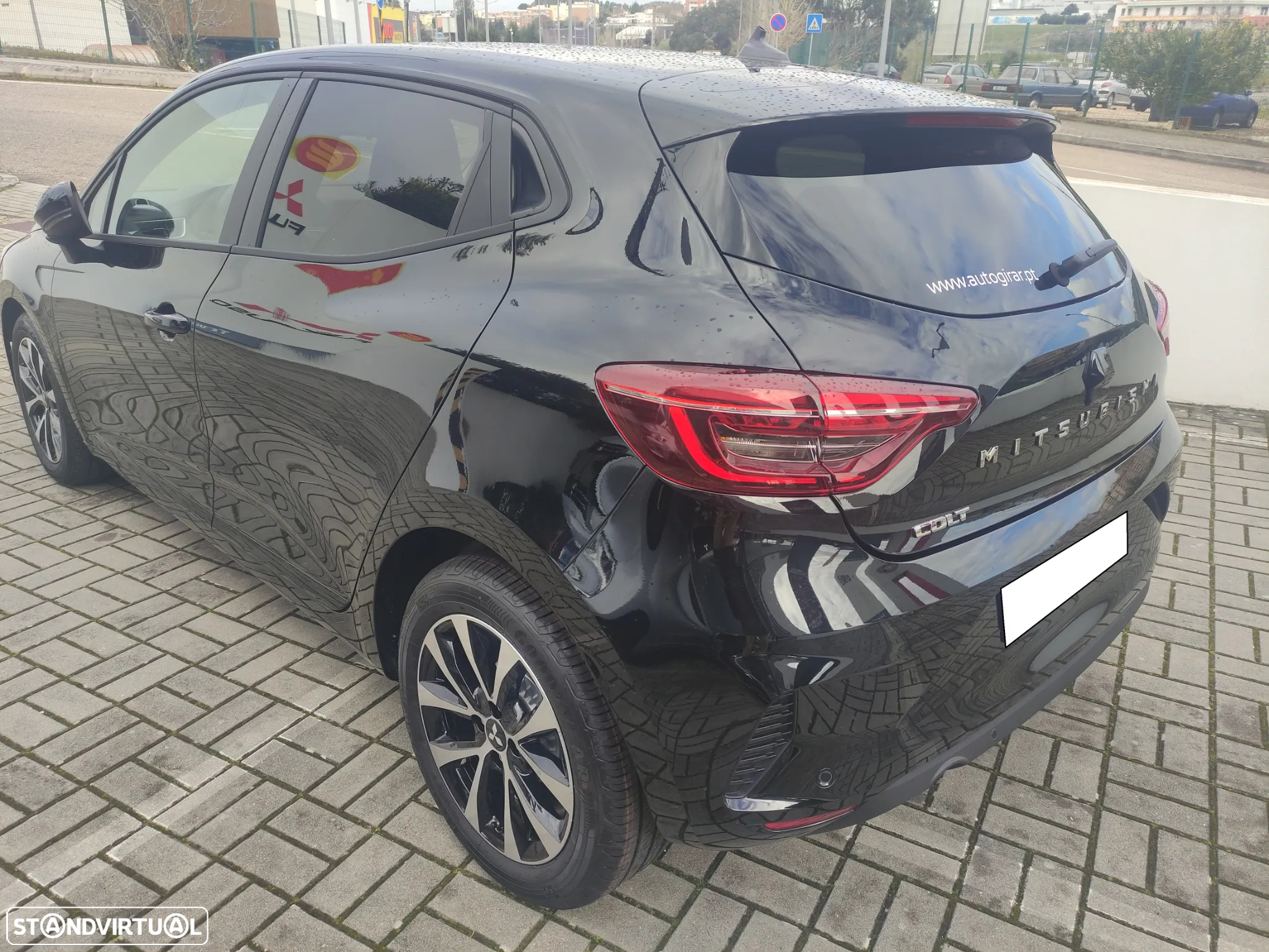Mitsubishi Colt - 3