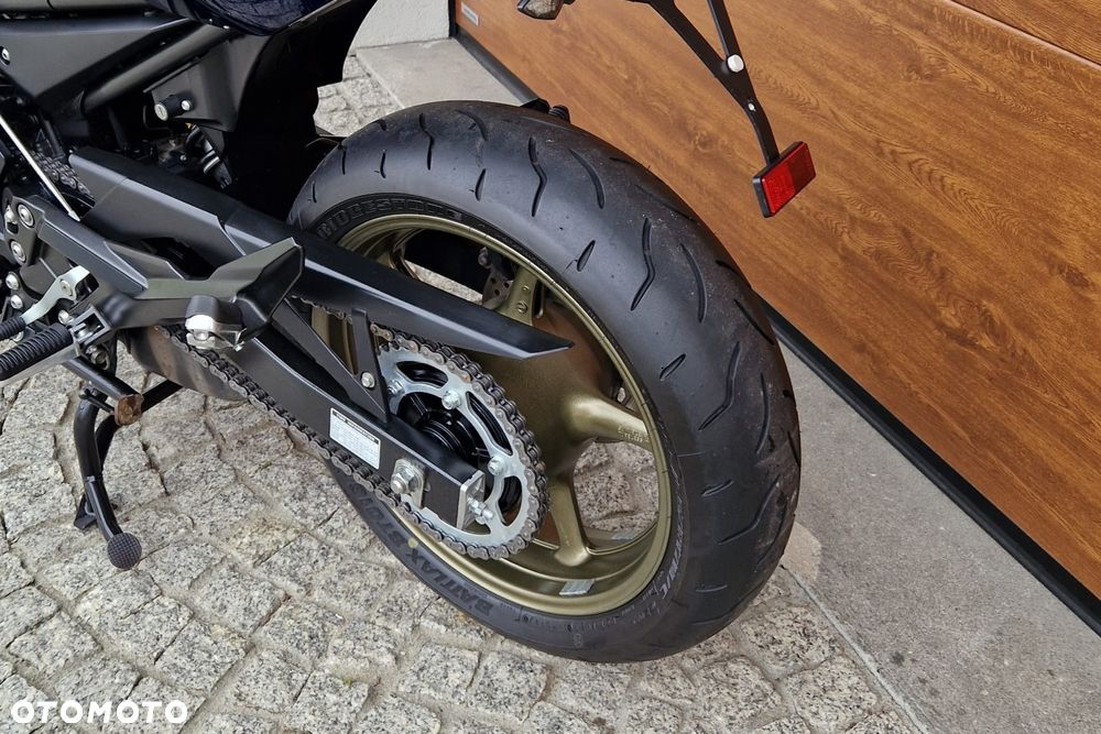 Yamaha XJ - 18