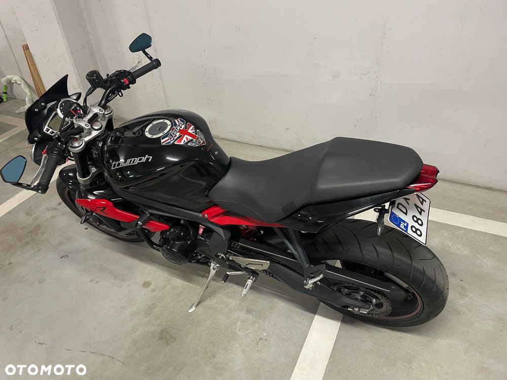 Triumph Street Triple - 4