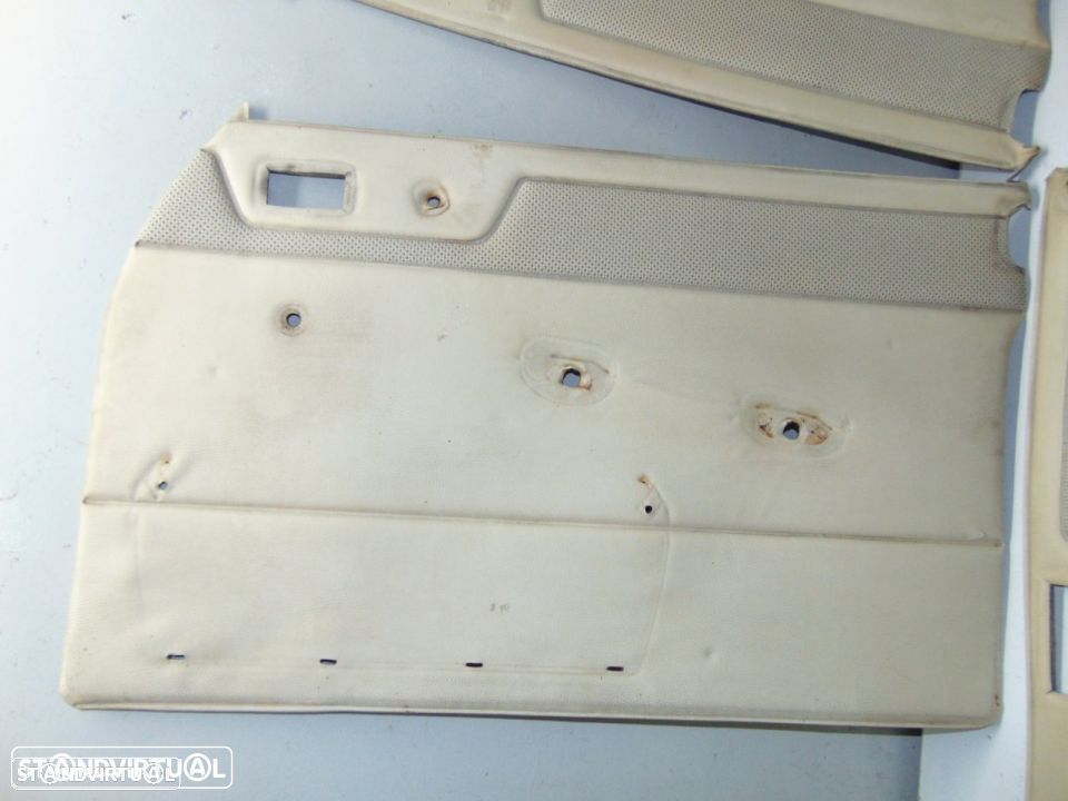 Mercedes W114 - quartelas das portas - 7