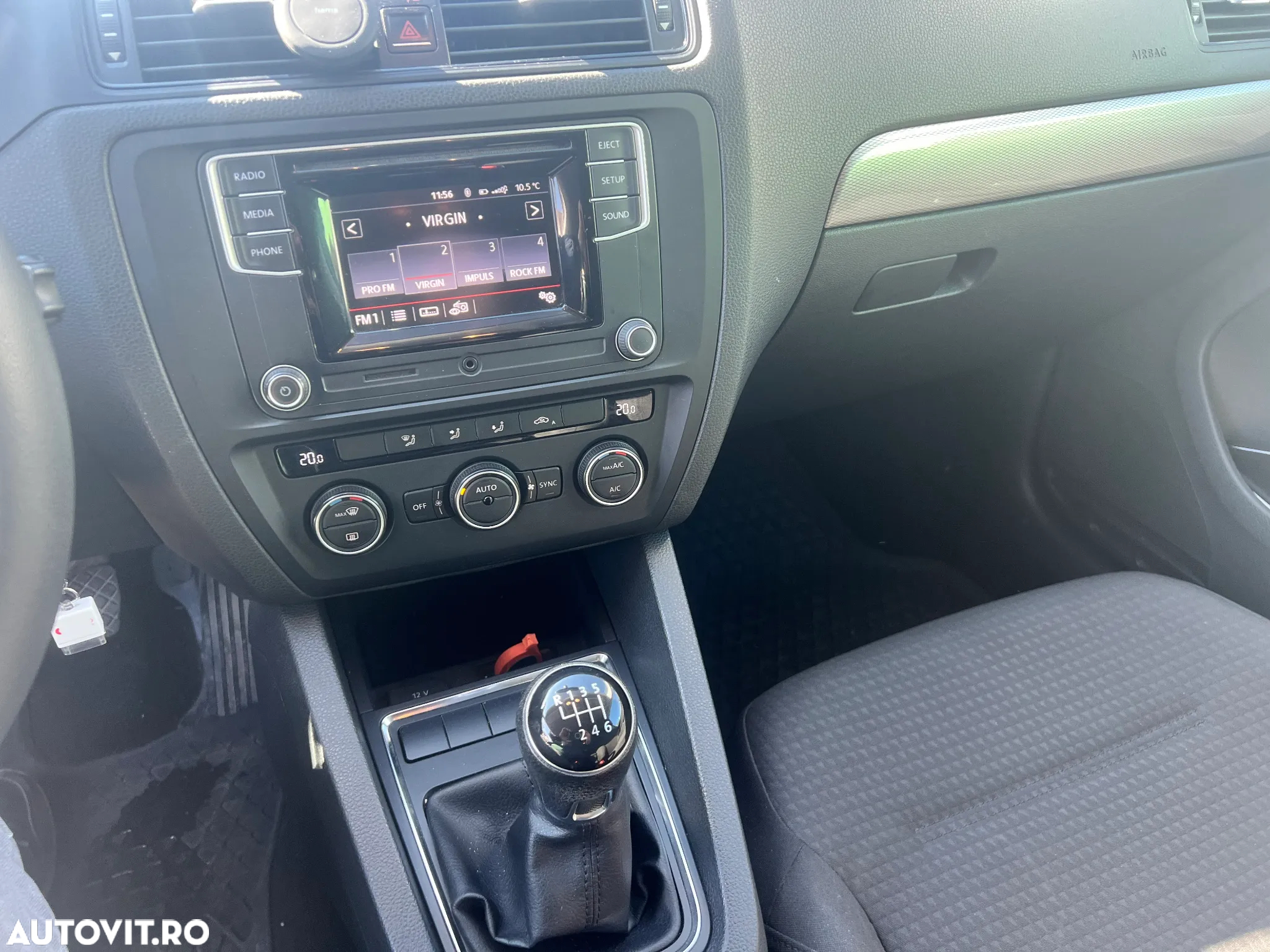 Volkswagen Jetta 1.2 TSI Trendline - 8