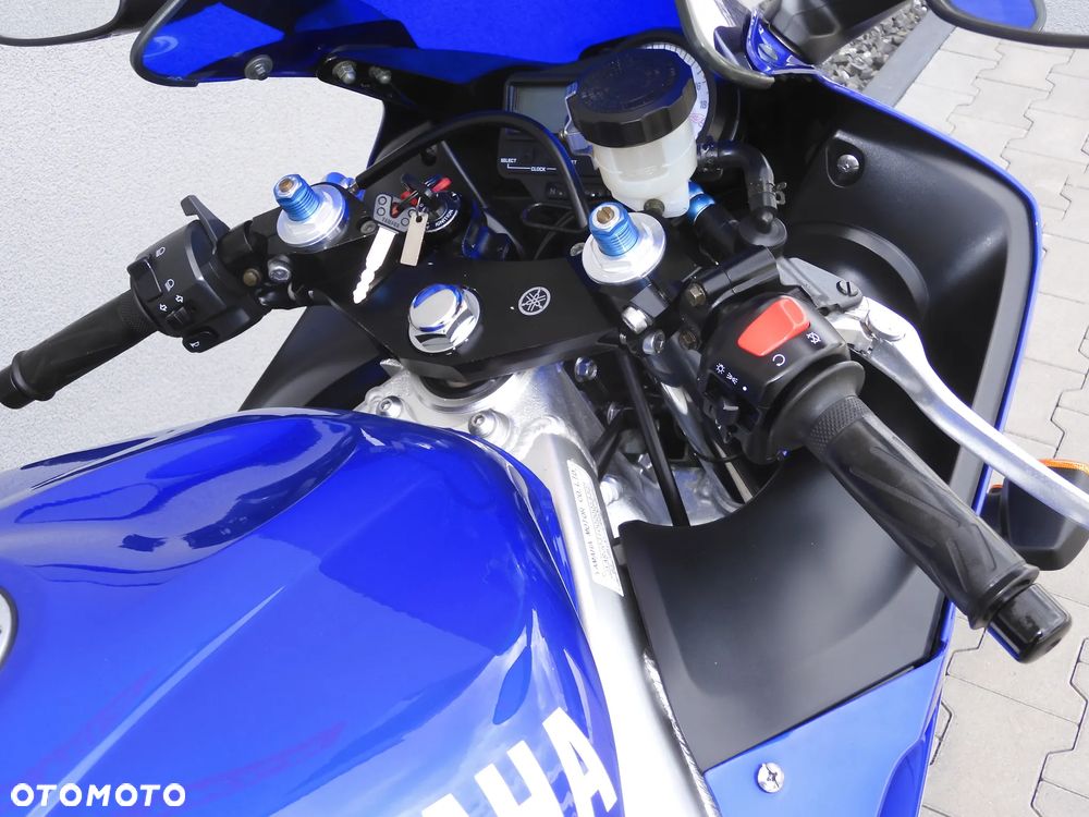 Yamaha R6 - 10