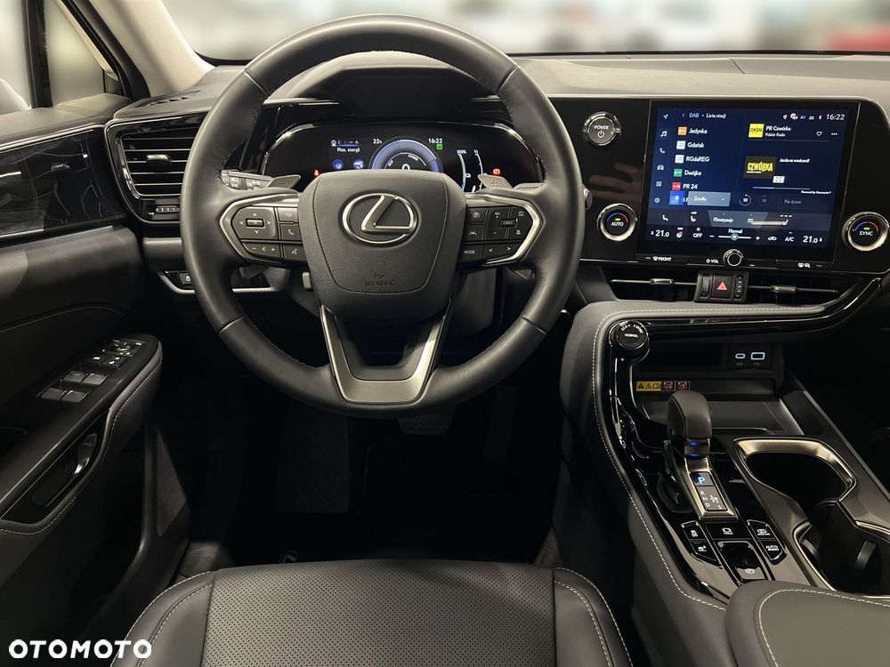Lexus NX - 16